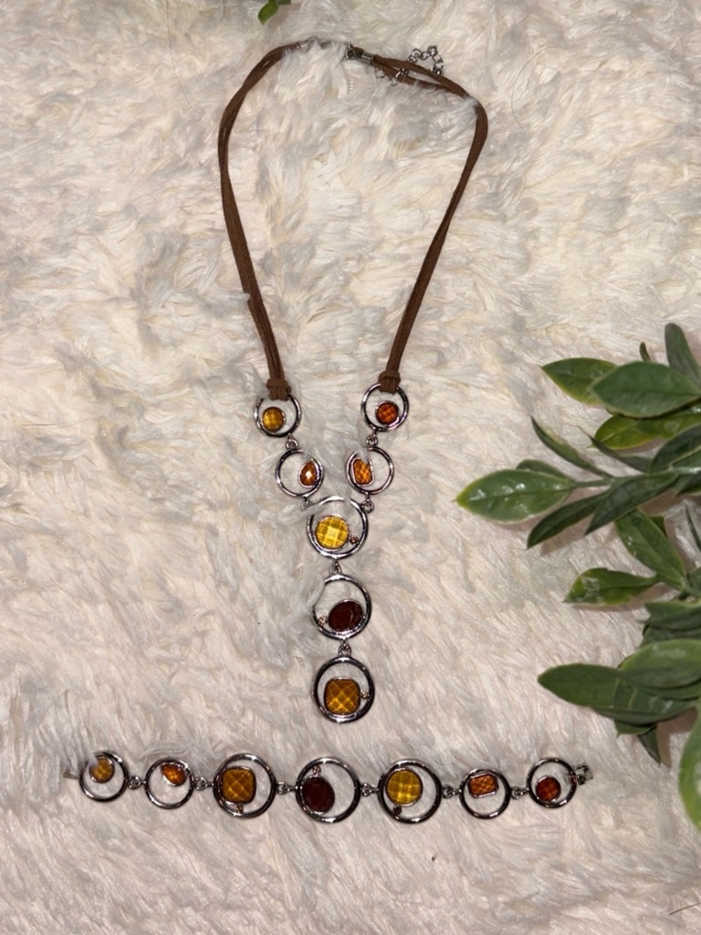 Amber Circle Pendant Necklace and Bracelet Set